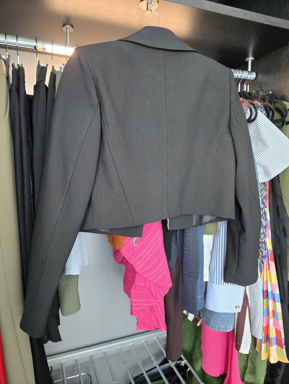 ZARA Black Cropped Zip-Up Blazer - Picture 8 of 9
